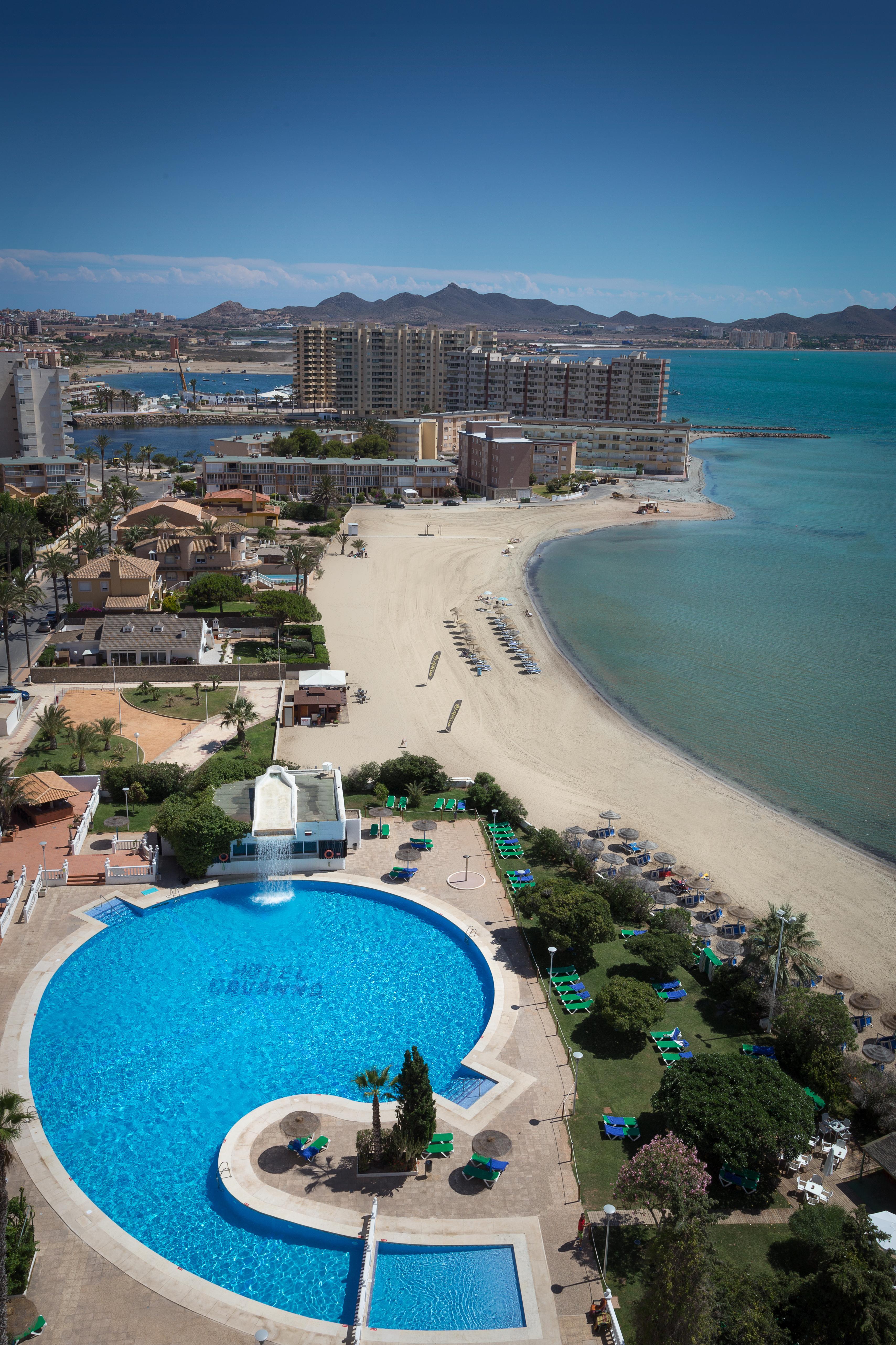 Hotel Izan Cavanna Ла Манга Дел Мар Менор Екстериор снимка