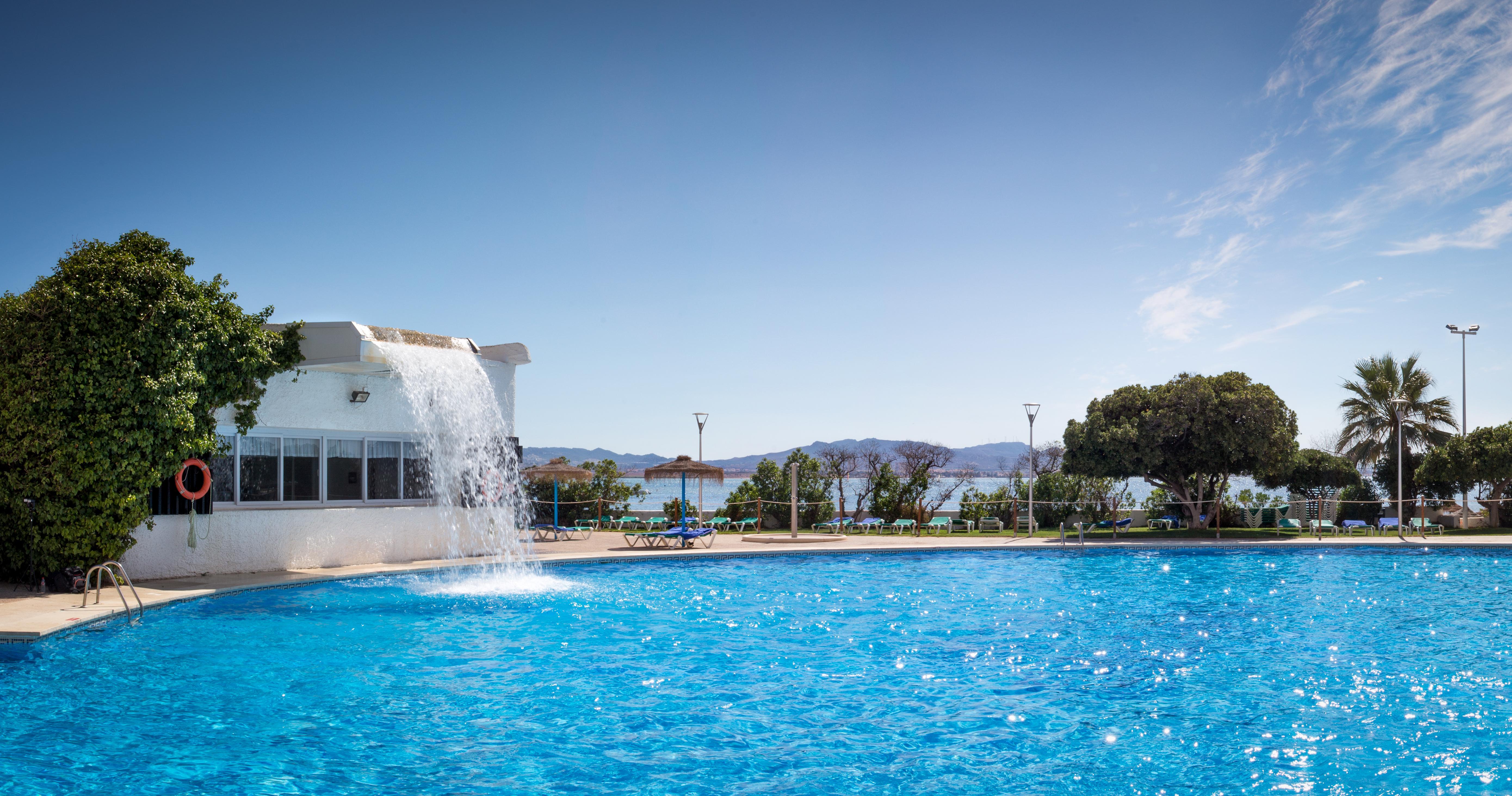 Hotel Izan Cavanna Ла Манга Дел Мар Менор Екстериор снимка