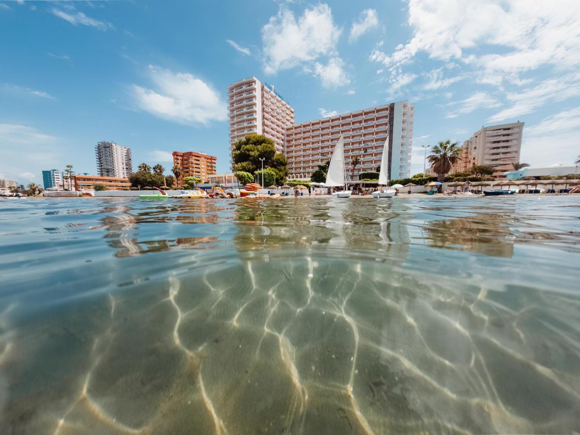 Hotel Izan Cavanna Ла Манга Дел Мар Менор Екстериор снимка